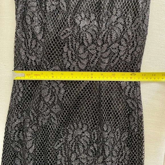 Black & Silver Floral Mesh Sophia Fitted Cocktail New's Year Dress Size M - Picture 13 of 14